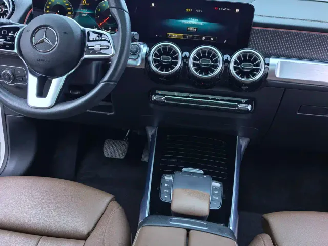 Mercedes-Benz GLB-Class — Фото автомобиля 14