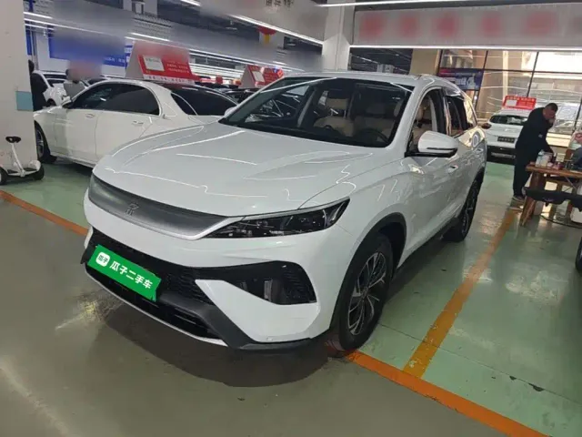 Фотография автомобиля — BYD Song Pro