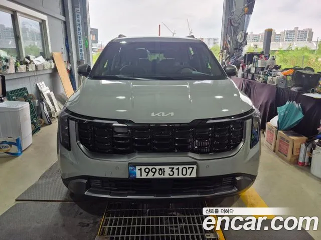 Фотография автомобиля — Kia Carnival Generation 4