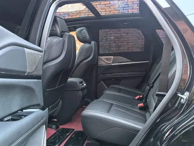 Cadillac XT5 — Фото автомобиля 10