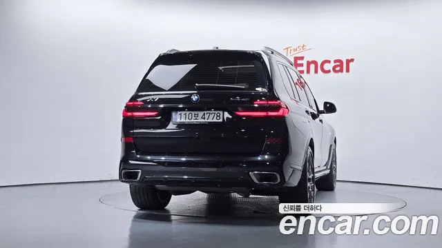 BMW X7 — Фото автомобиля 4