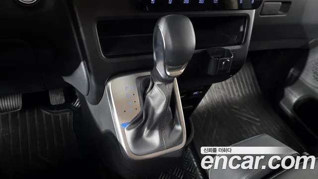 Hyundai Staria — Фото автомобиля 12