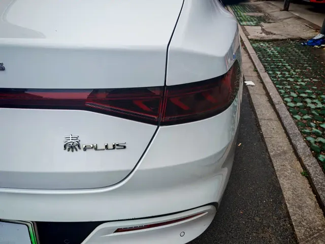 BYD Qin PLUS — Фото автомобиля 10