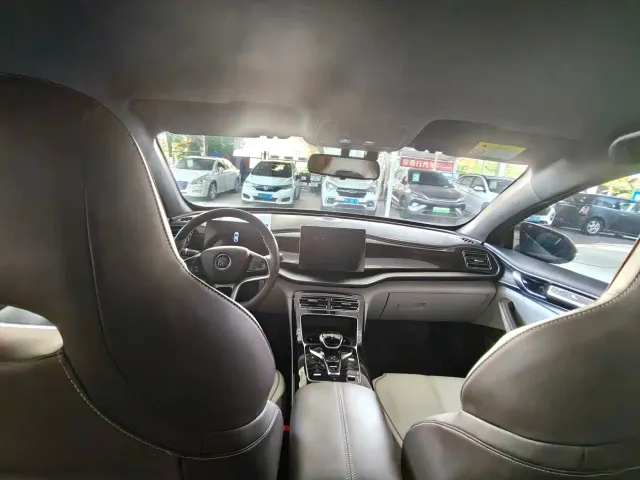 BYD Qin PLUS — Фото автомобиля 8