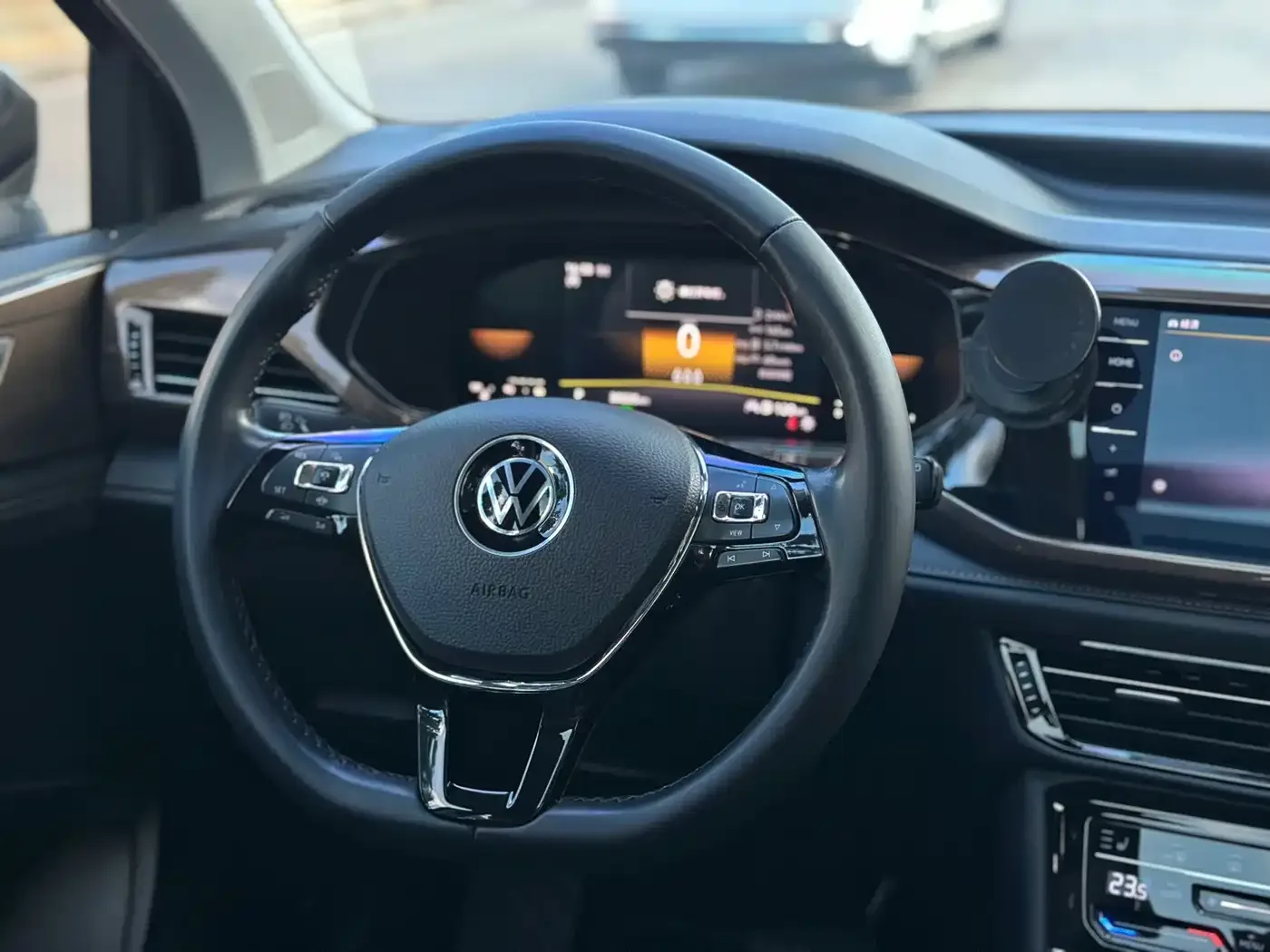 Volkswagen Tharu 2022 280TSI FWD Luxury Edition — Фото автомобиля 5