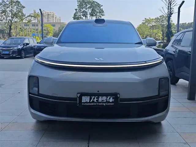 Li Auto L9 — Фото автомобиля 2