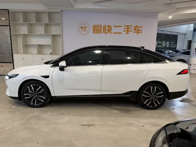 Xpeng P5 — Фото автомобиля 4