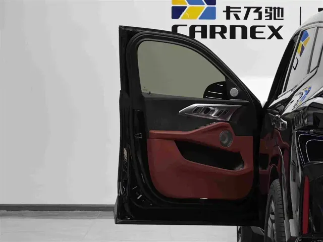 BMW XM — Фото автомобиля 7