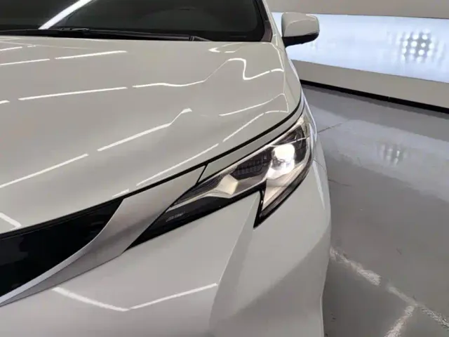 Toyota Sienna — Фото автомобиля 5