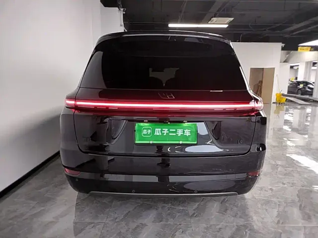 Li Auto L9 — Фото автомобиля 5