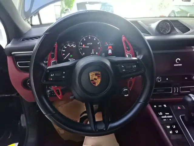 Porsche Macan — Фото автомобиля 10
