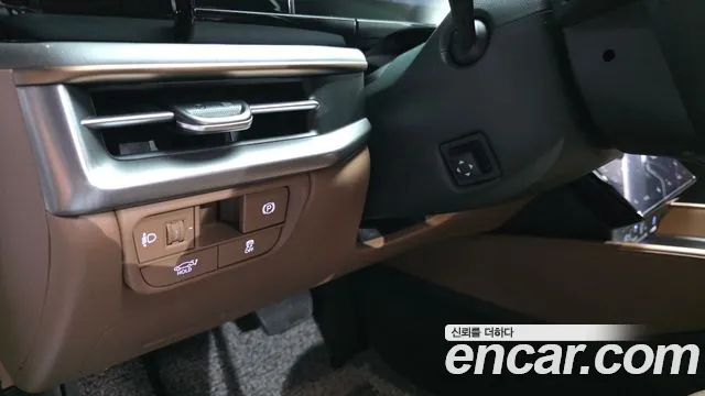 Hyundai Grandeur Grandeur (GN7) 2.5 Бензин 2WD — Фото автомобиля 23