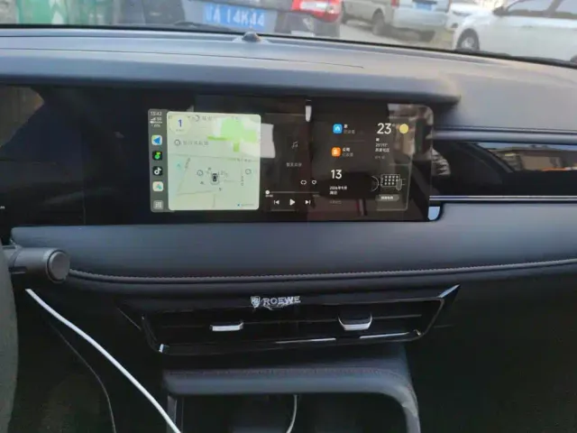 Roewe i5 — Фото автомобиля 13