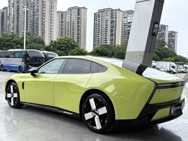 Xpeng P7 — Фото автомобиля 7