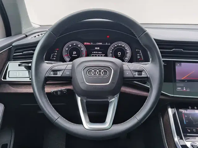 Audi Q7 — Фото автомобиля 17