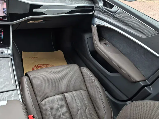 Audi A7L — Фото автомобиля 17