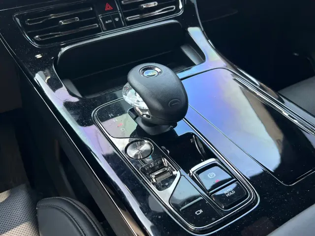 GAC Trumpchi E9 — Фото автомобиля 17