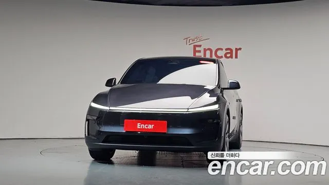 Tesla Model Y — Фото автомобиля 2