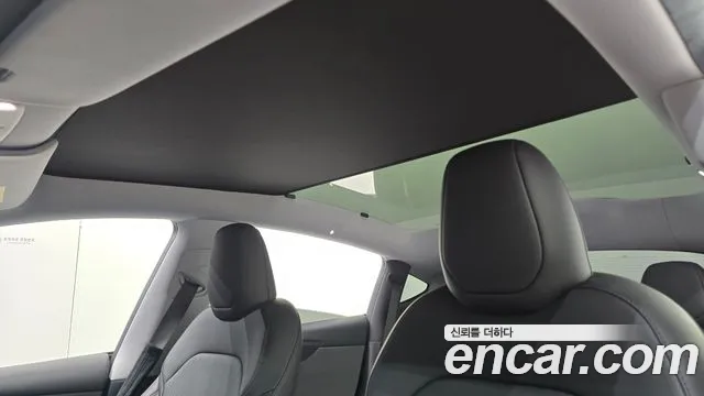 Tesla Model Y — Фото автомобиля 18