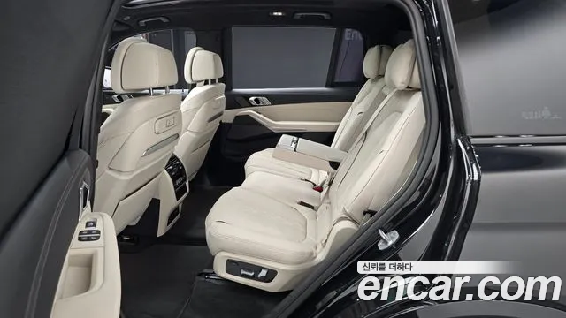 BMW X7 — Фото автомобиля 12