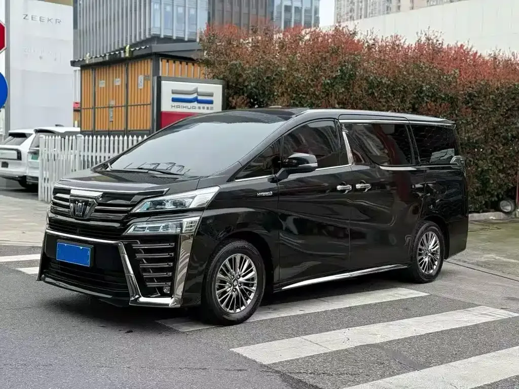 Фотография автомобиля — Toyota Vellfire