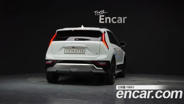 Kia Niro The All New Niro Signature — Фото автомобиля 3