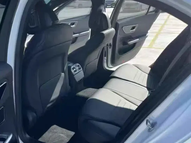 Mercedes-Benz C-Class — Фото автомобиля 6