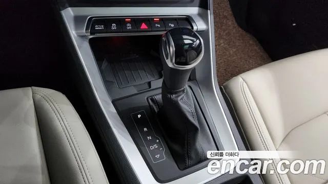 Audi Q3 40 TFSI quattro Premium — Фото автомобиля 9