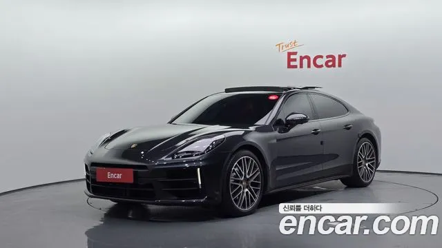 Фотография автомобиля — Porsche Panamera 976