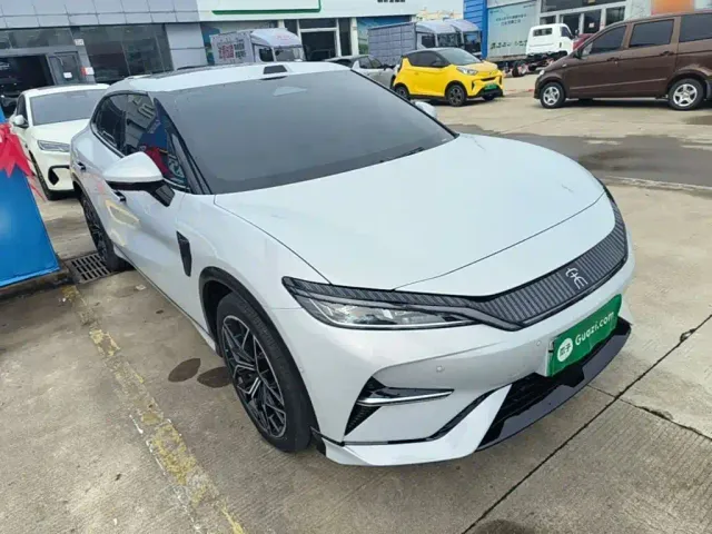 BYD Song L EV — Фото автомобиля 3