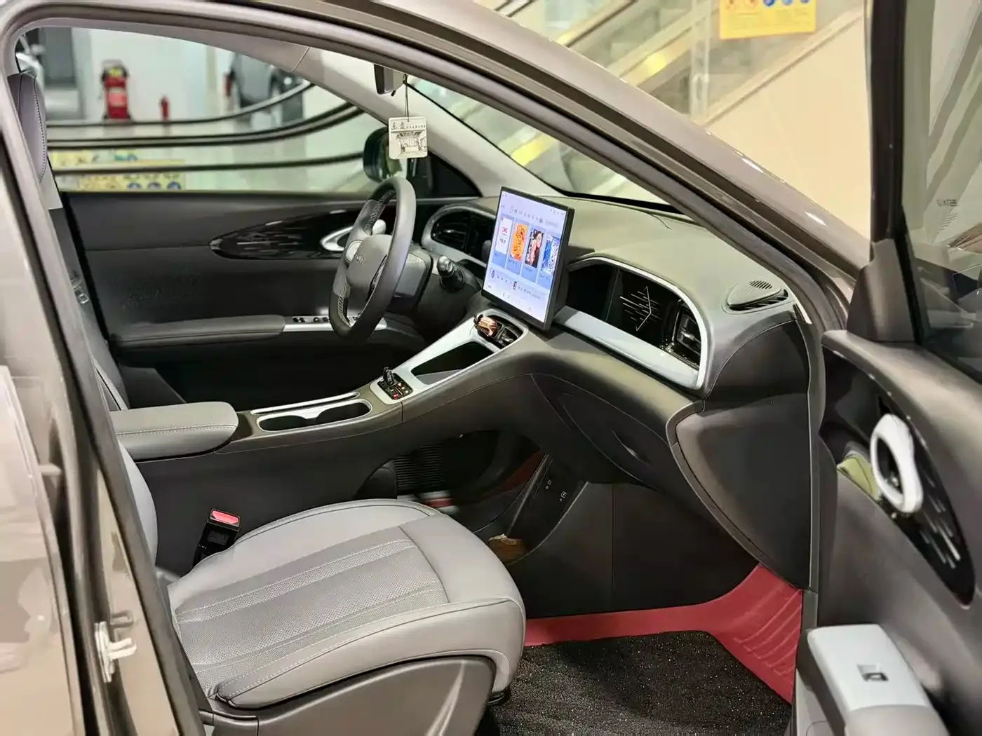 Geely Galaxy Starry Wish 2025 UP 410km Explorer Edition — Фото автомобиля 9