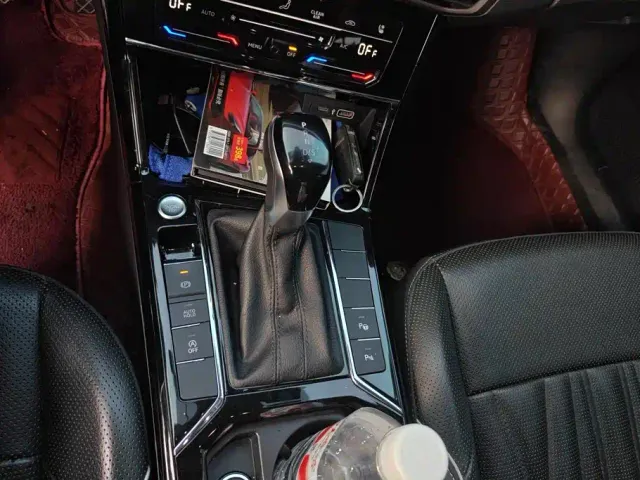 Volkswagen Passat — Фото автомобиля 16