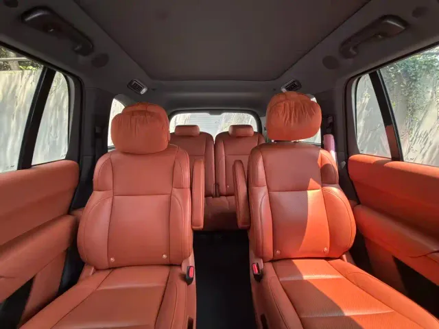 Li Auto L9 — Фото автомобиля 6