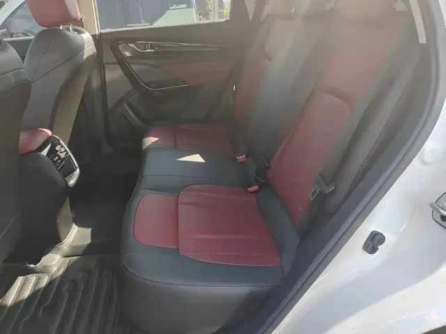 Dongfeng Fengshen AX7 — Фото автомобиля 16