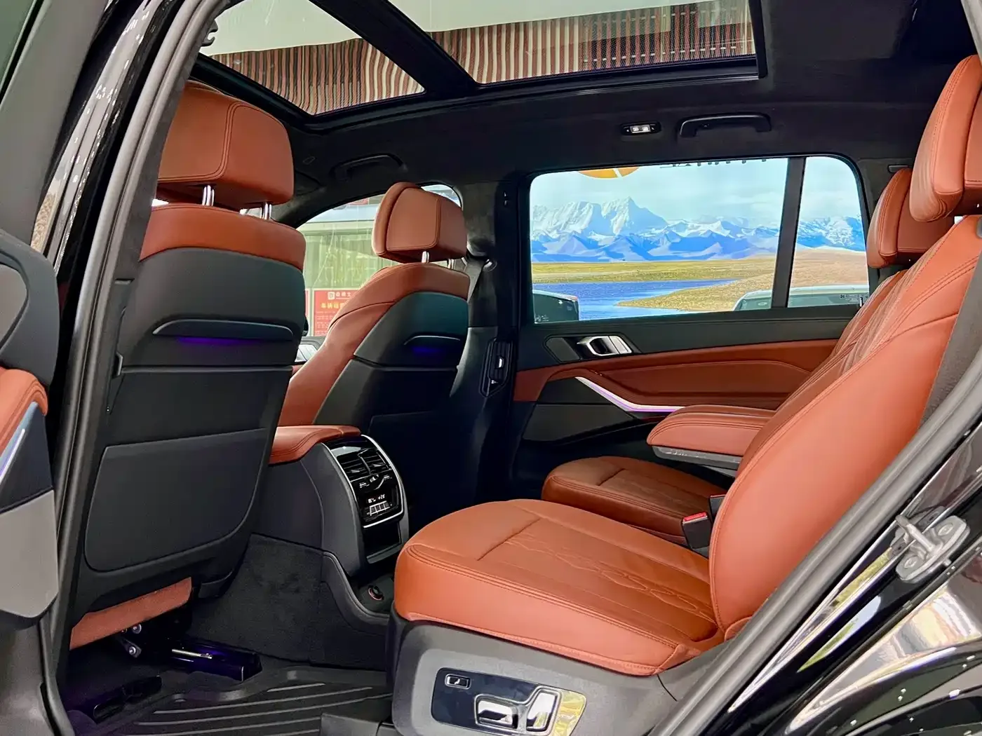 BMW BMW X7 2022 xDrive40i Exclusive M Sport Package — Фото автомобиля 10