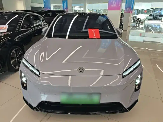 Nio ET5 Touring — Фото автомобиля 2