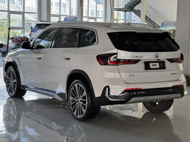 BMW X1 — Фото автомобиля 6