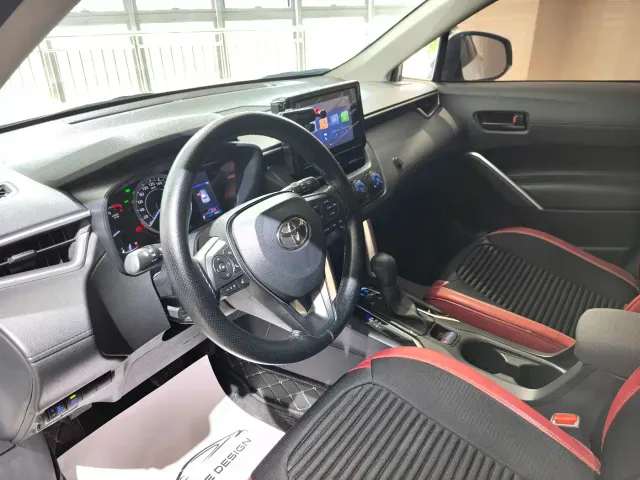 Toyota Corolla Cross — Фото автомобиля 4