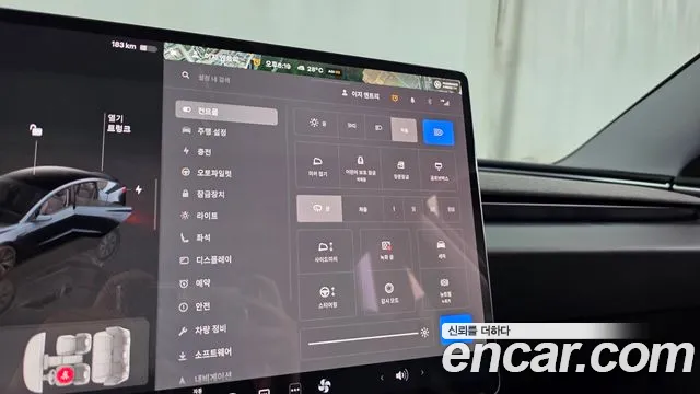 Tesla Model 3 — Фото автомобиля 23