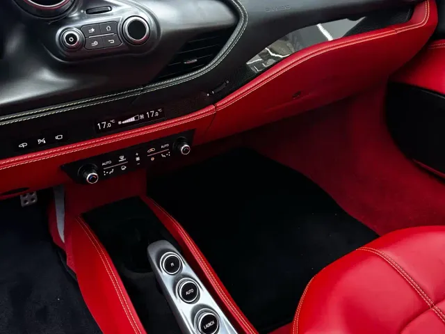 Ferrari F8 — Фото автомобиля 20