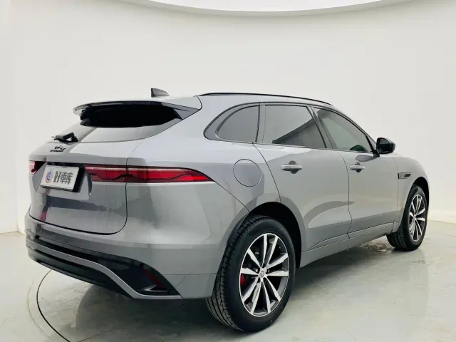 Jaguar F-Pace — Фото автомобиля 5