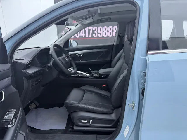 Wuling Asta — Фото автомобиля 4