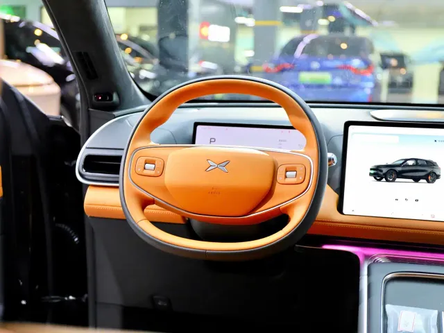 Xpeng G9 — Фото автомобиля 12