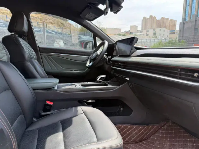 Geely Haoyue L — Фото автомобиля 11