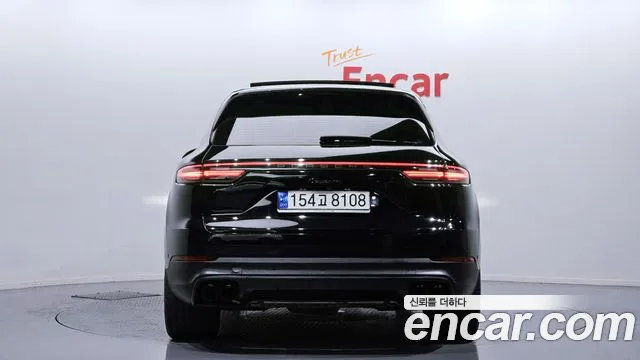 Porsche Cayenne — Фото автомобиля 4