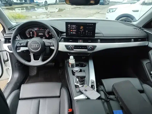 Audi A4L — Фото автомобиля 9
