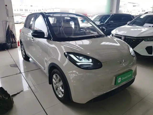 Wuling Bingo — Фото автомобиля 3