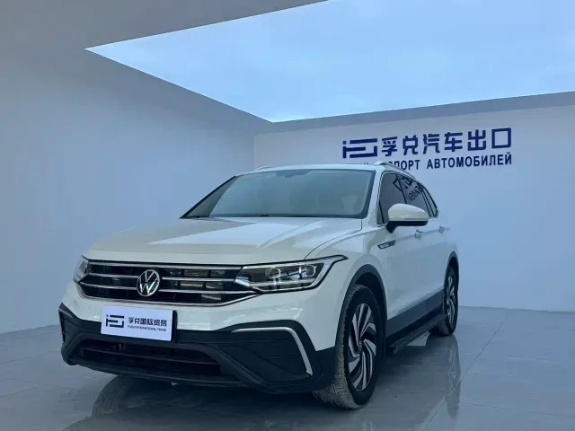 Фотография автомобиля — Volkswagen Tiguan L