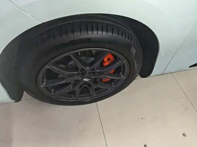 IM Motors LS6 — Фото автомобиля 22