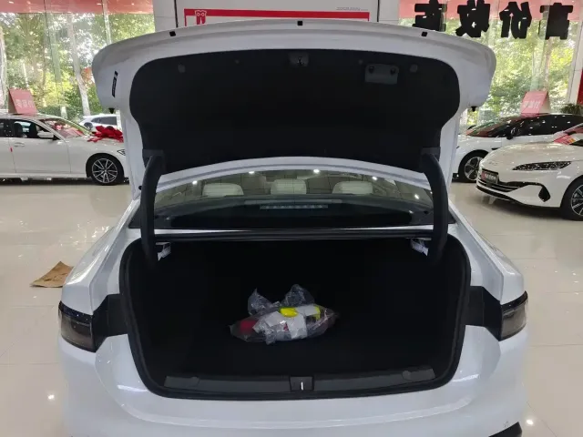 BYD Seal 05 DM-i — Фото автомобиля 14